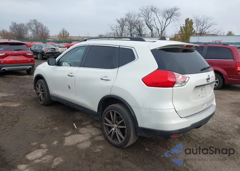 2015 Nissan Rogue Sv z USA, uszkodzony, nr VIN KNMAT2MT1FP527606